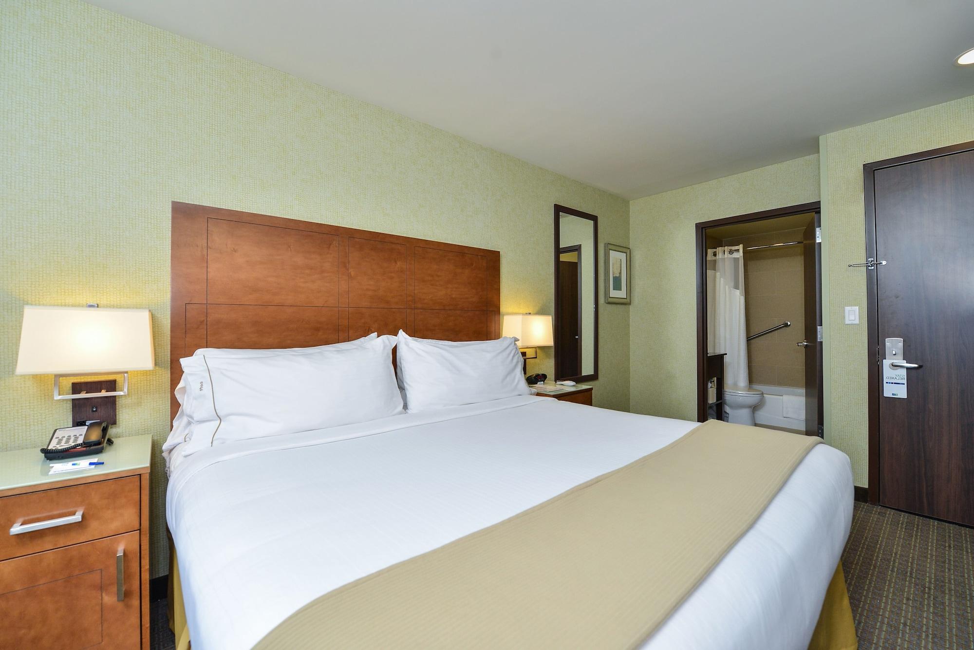 Holiday Inn Express Manhattan Midtown West By Ihg New York Exterior photo