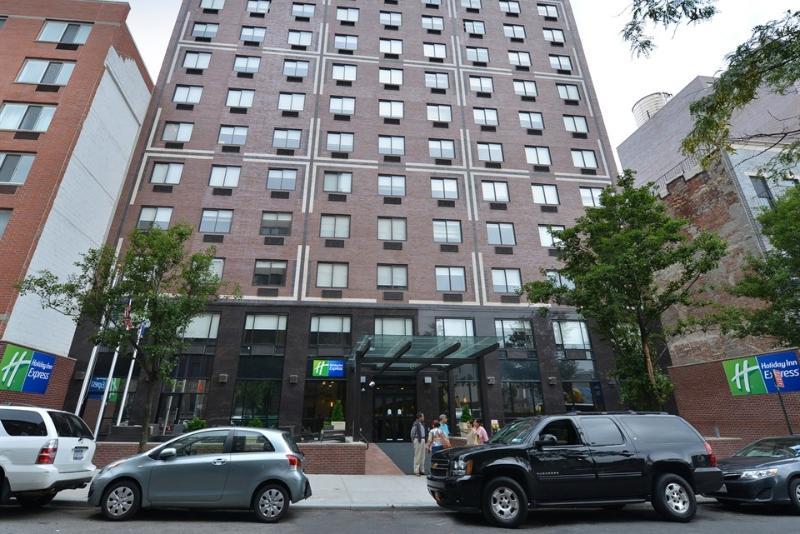 Holiday Inn Express Manhattan Midtown West By Ihg New York Exterior photo